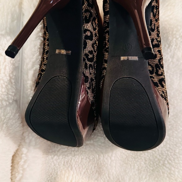 Brown and black animal print booties - Picture 3 of 5